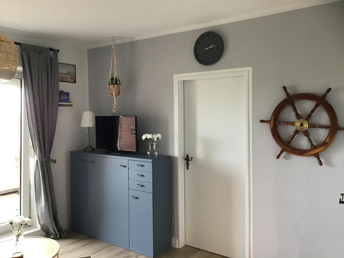 Liebevoll Eingerichtete Ferienwohnung Luettje Koje ドルヌム エクステリア 写真
