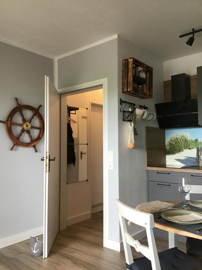 Liebevoll Eingerichtete Ferienwohnung Luettje Koje ドルヌム エクステリア 写真