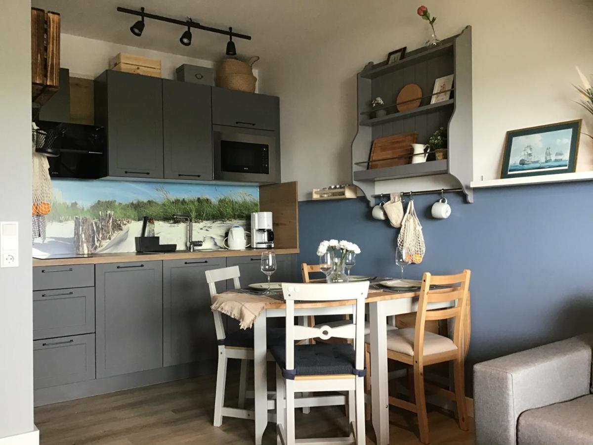 Liebevoll Eingerichtete Ferienwohnung Luettje Koje ドルヌム エクステリア 写真