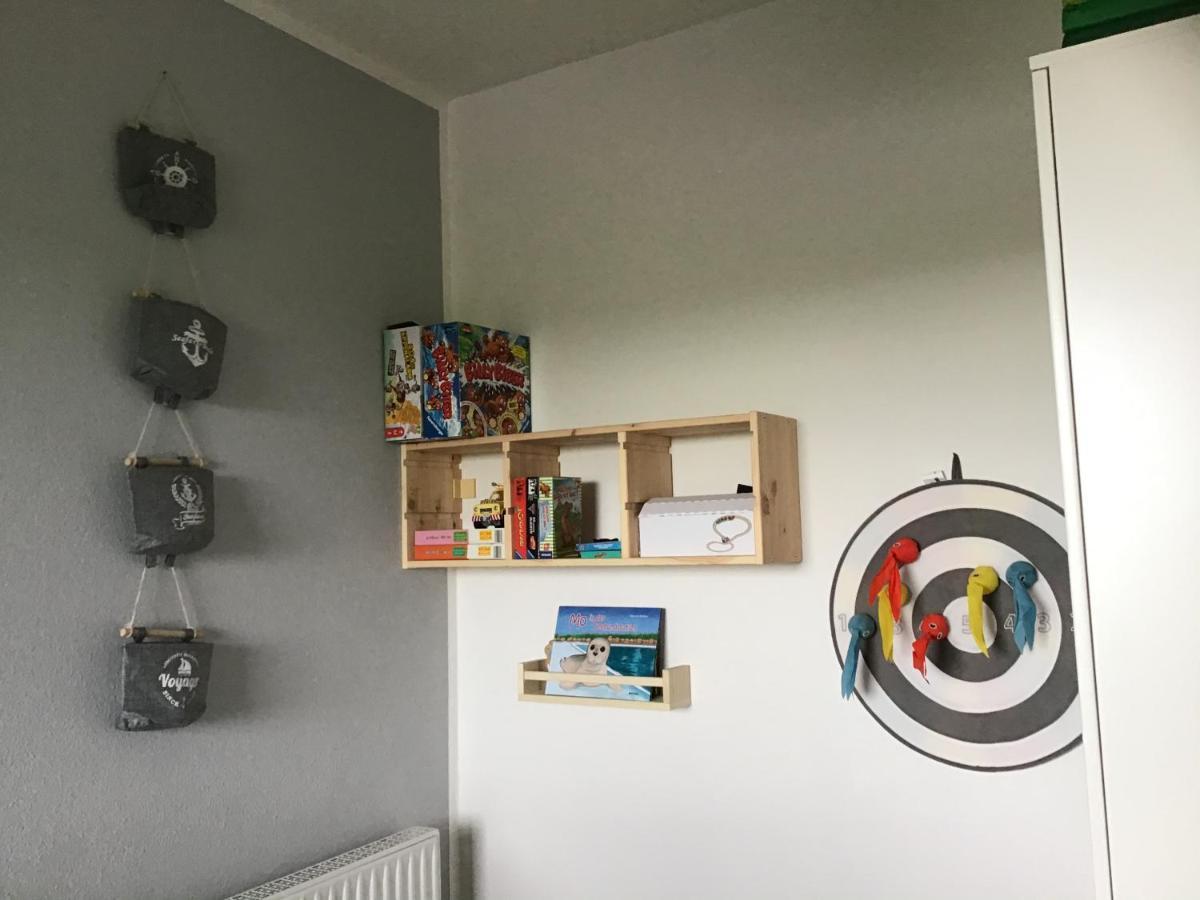 Liebevoll Eingerichtete Ferienwohnung Luettje Koje ドルヌム エクステリア 写真